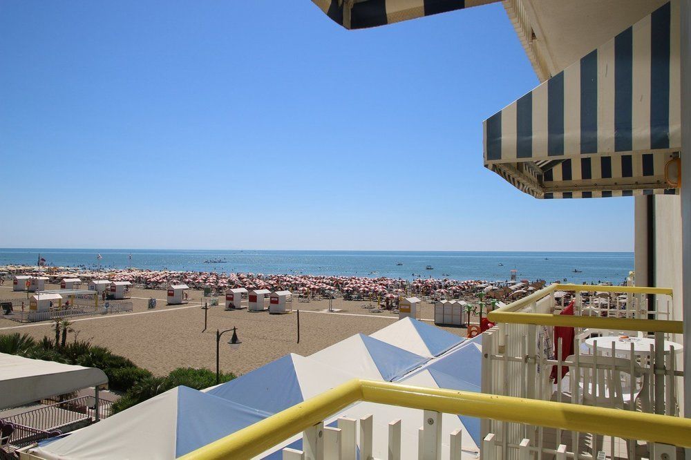 Unico Hotel Caorle Extérieur photo